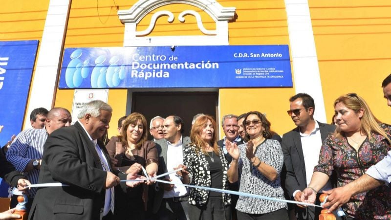 Lucía inauguró obras de energía y un Centro de Documentación Rápida en San Antonio