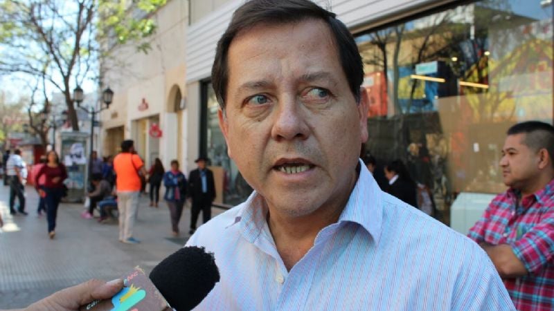 Ávila junta firmas contra el aumento de la edad jubilatoria