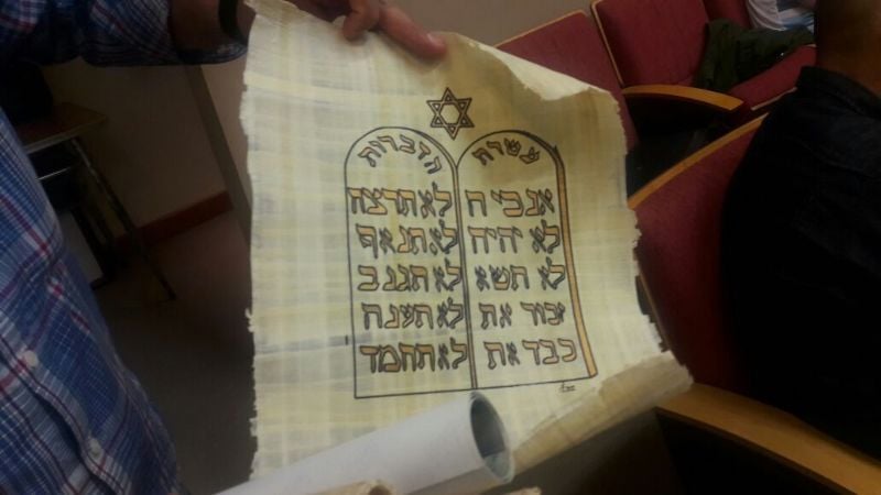 Destacada conferencia sobre el texto bíblico en la universidad