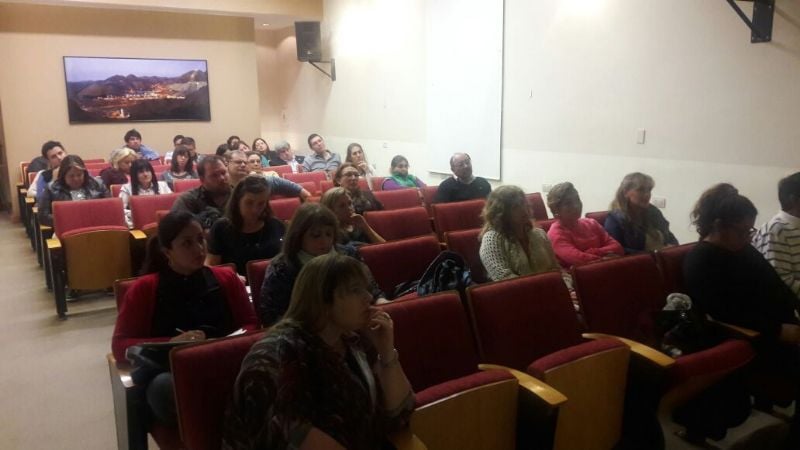 Destacada conferencia sobre el texto bíblico en la universidad