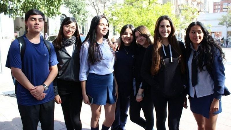 Alumnos solidarios buscan ayudar a un merendero