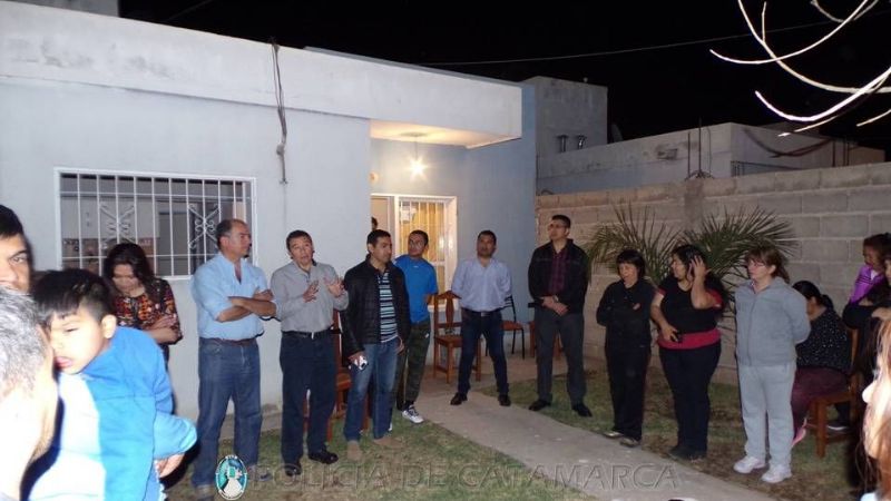 Policías se reunieron con vecinos