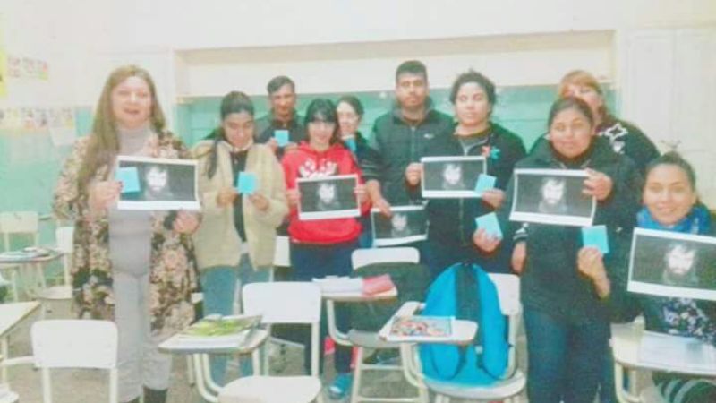 Entregan Constituciones Nacionales a estudiantes