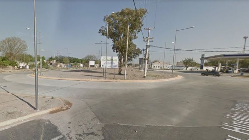 Chocaron dos motos en el acceso sur de la ciudad