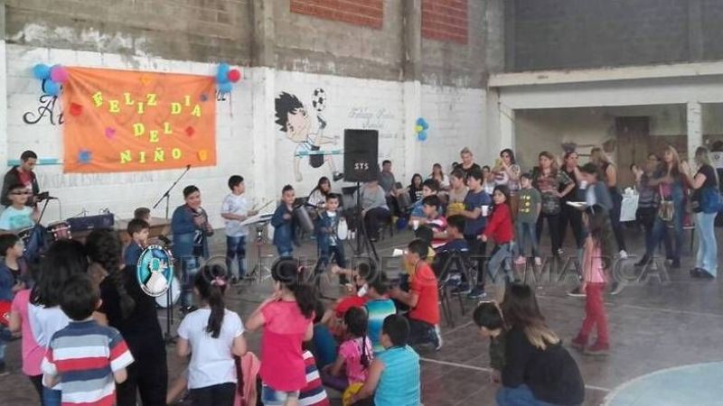 Personal policial festejó el Día del Niño en Valle Viejo