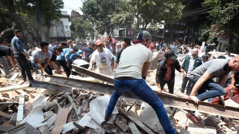 Confirman 217 muertos y daños materiales por el terremoto en México
