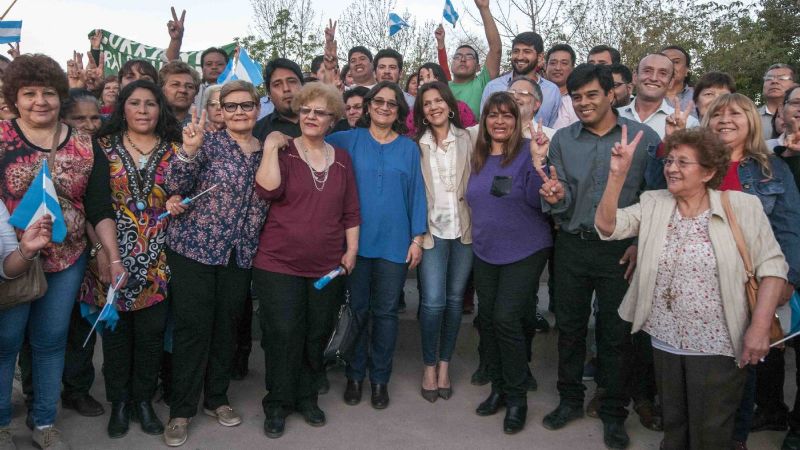 Lucía entregó viviendas e inauguró obras hídricas en Belén