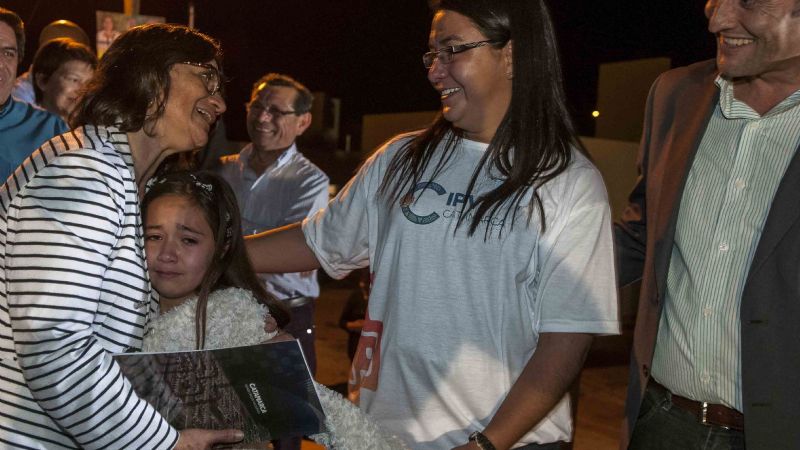 Lucía entregó viviendas e inauguró obras hídricas en Belén