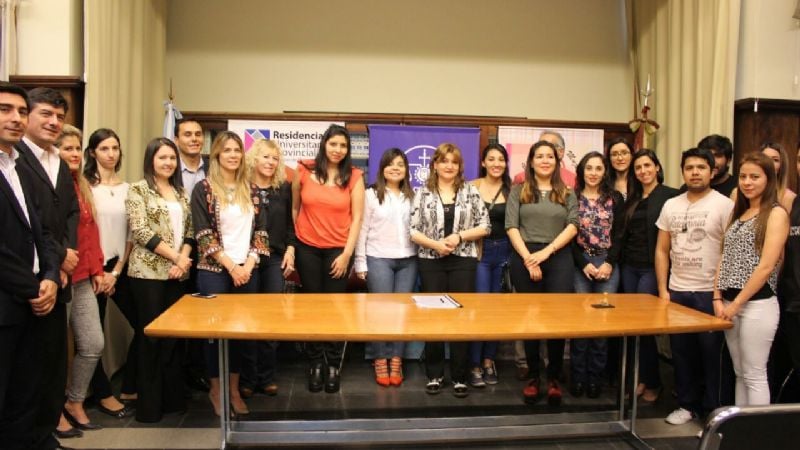 Convenio entre la Residencia Universitaria y el Colegio de Abogados