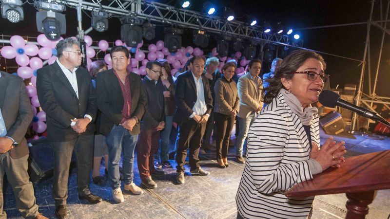 Lucía inauguró obra de pavimentación en Fiambalá