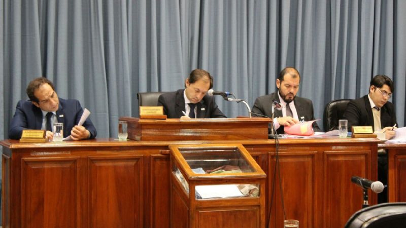 Concejales aprobaron la creación de jefaturas y adicionales