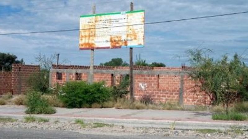 Esperan por la obra del edificio de la escuela especial