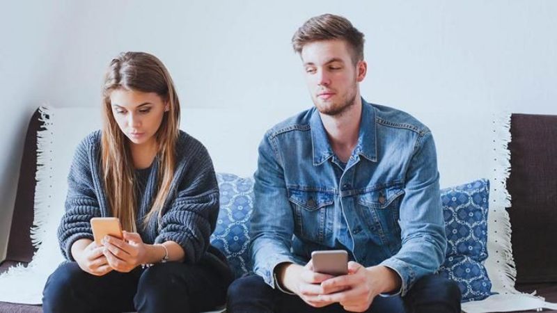 Espiar el Facebook y el celular de tu pareja es un delito federal