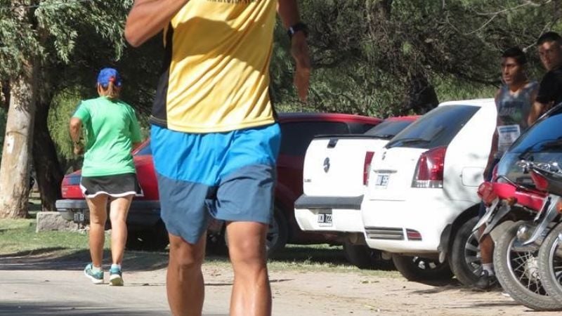 Moreyra en los 10 Km. de Marcha, en el “Kempes”