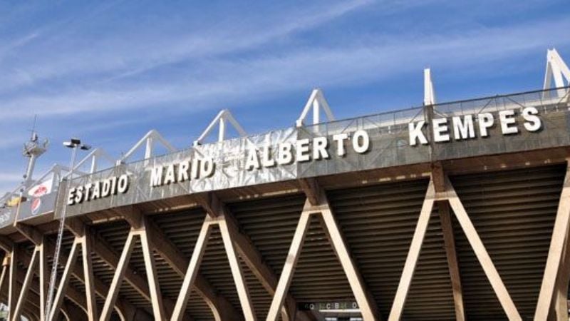 Moreyra en los 10 Km. de Marcha, en el “Kempes”