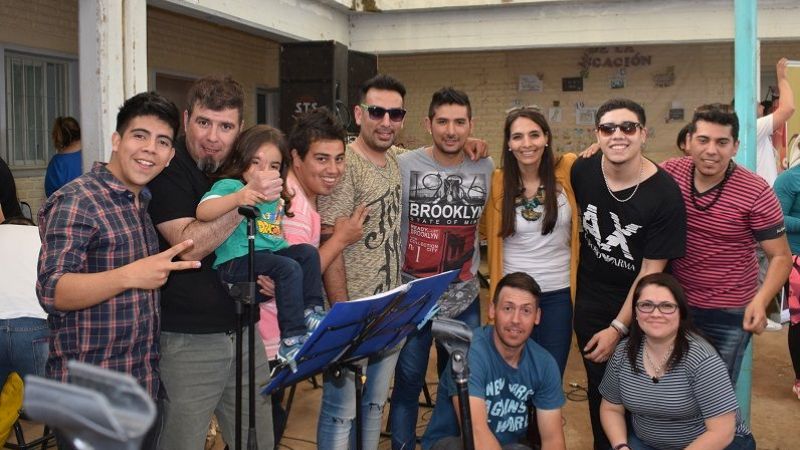 Ganadores de los concursos de selfie de museos y booktubers