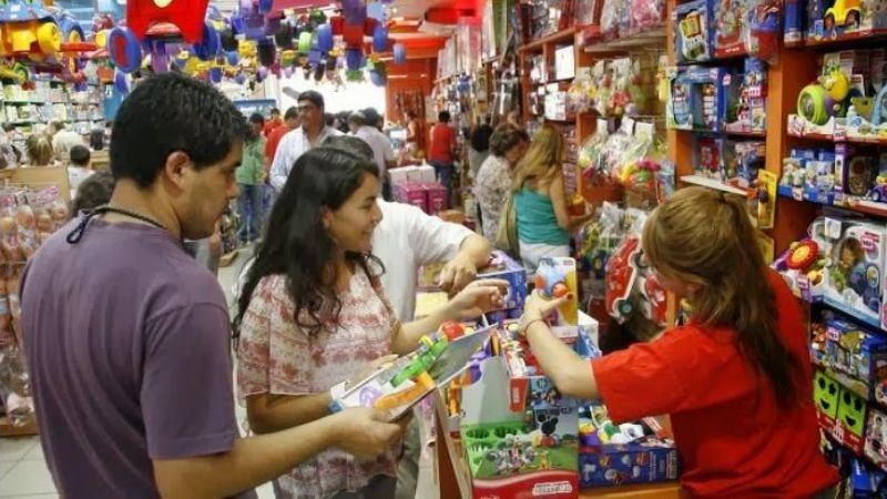 Sancionarán a comercios que hagan trabajar a los empleados el lunes