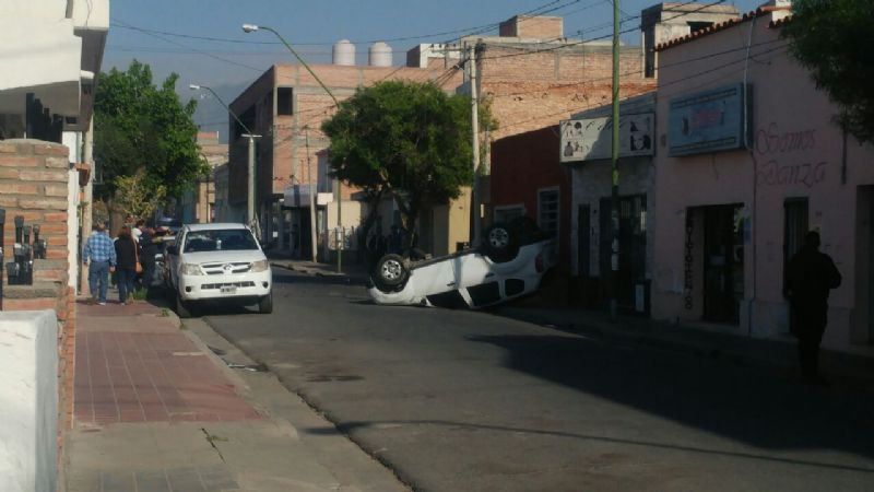 Terrible vuelco en pleno centro