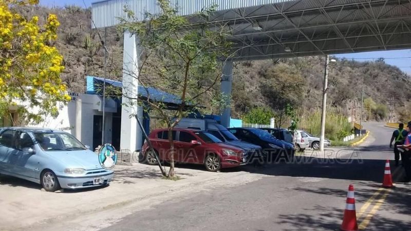 Más de una docena de vehículos secuestrados en controles