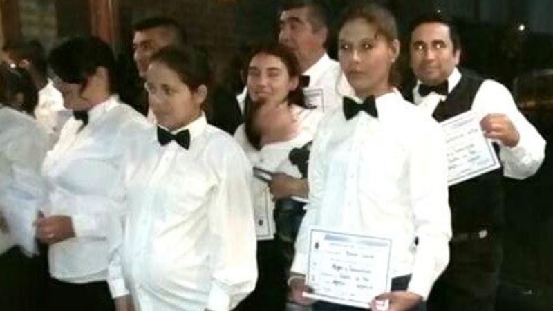 Exitosa capacitación de mozos y camareras en Icaño