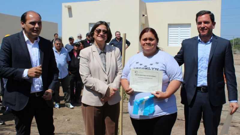 Fuertes críticas a Nación por viviendas y el presupuesto 2018