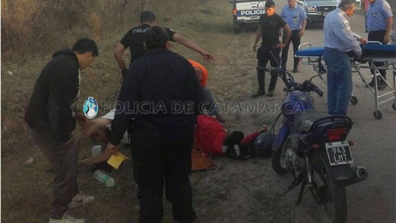 Motociclistas heridos tras caer de la moto en Ancasti