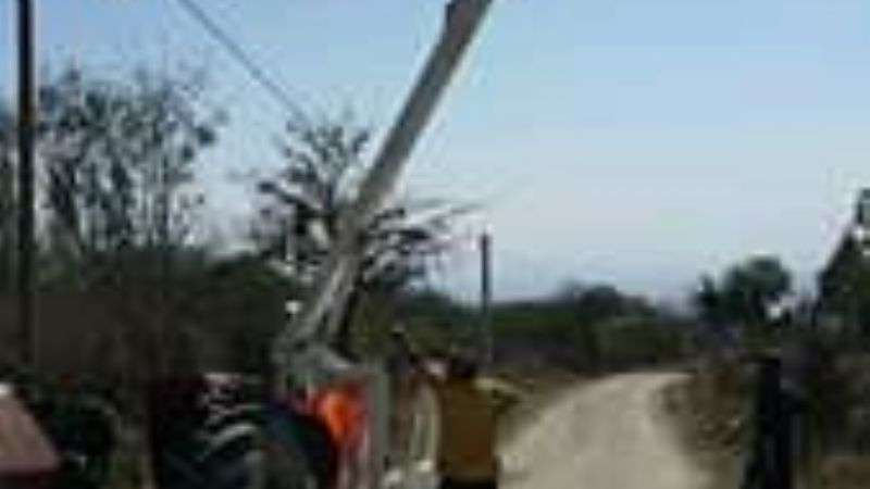 Primera etapa de luminaria Led en Mutquín