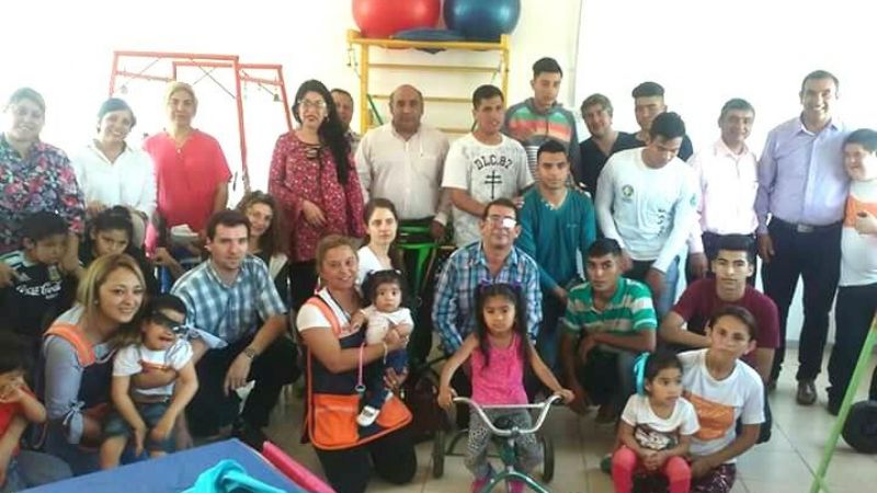 EPET N° 1: Escuela solidaria con Alitas de Ángel