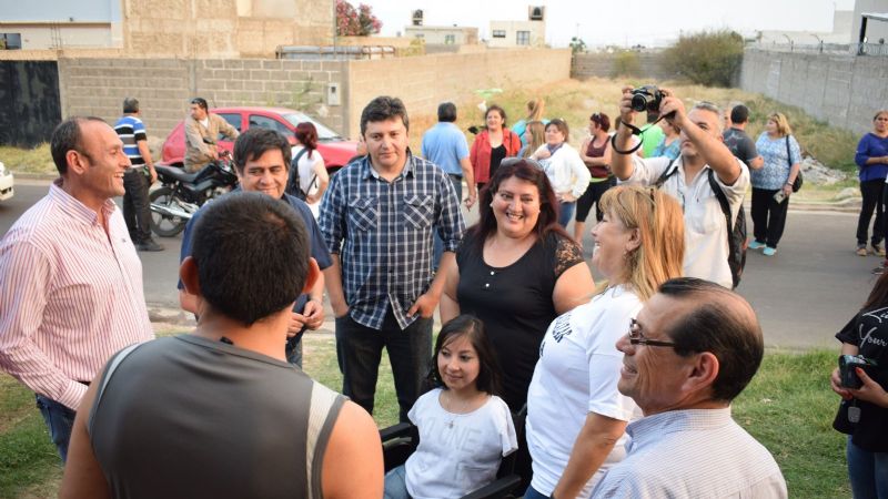 Multitudinarias caminatas del PJ con un cierre emocionante