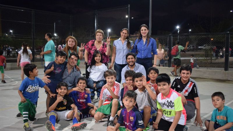 Multitudinarias caminatas del PJ con un cierre emocionante