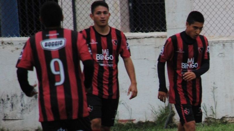 “Sagrada” goleada 4-0 al “Santo”, en Las Chacras