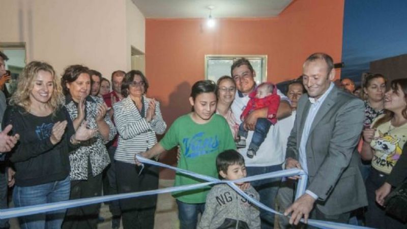 Corpacci entregó 49 viviendas en Valle Viejo