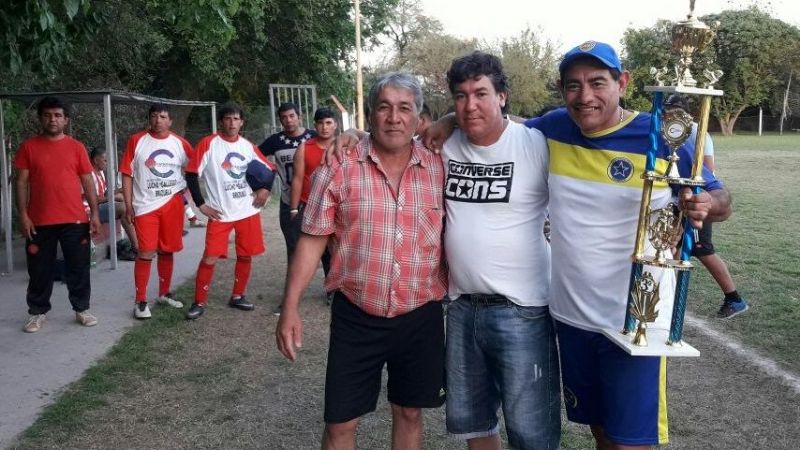 Los Halcones campeones de veteranos en Huillapima