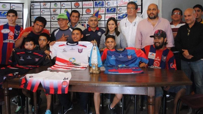 Nueva camiseta “santa” y convenio con el Círculo