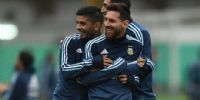 ESTOS JUEGAN. Banega, Messi y Di María serán titulares.