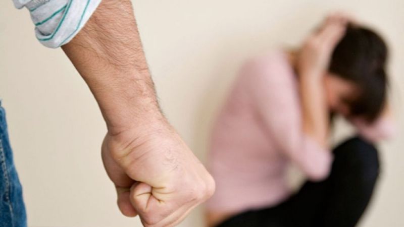 Agredió a su pareja y fue aprehendido