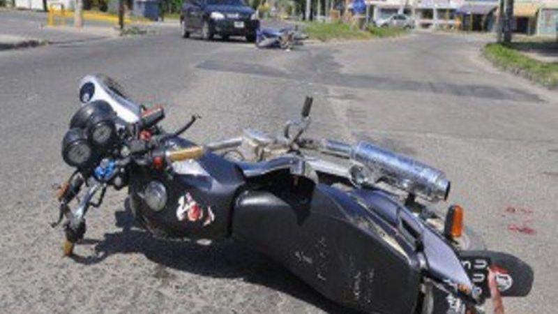 Cuatro heridos por accidentes en motos