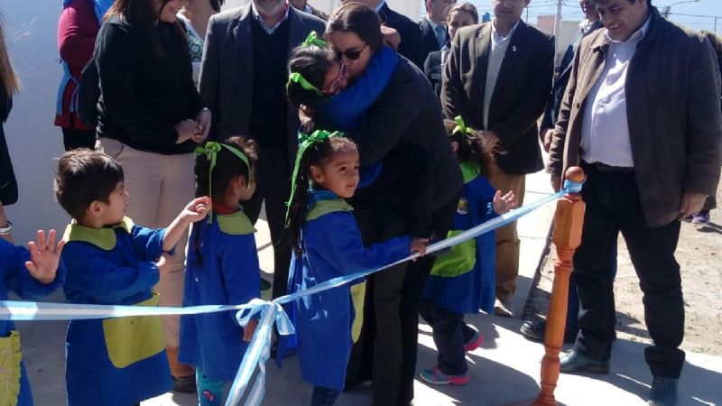 Lucía inauguró el nuevo edificio de Jardín de Infantes Nuclearizado N°7