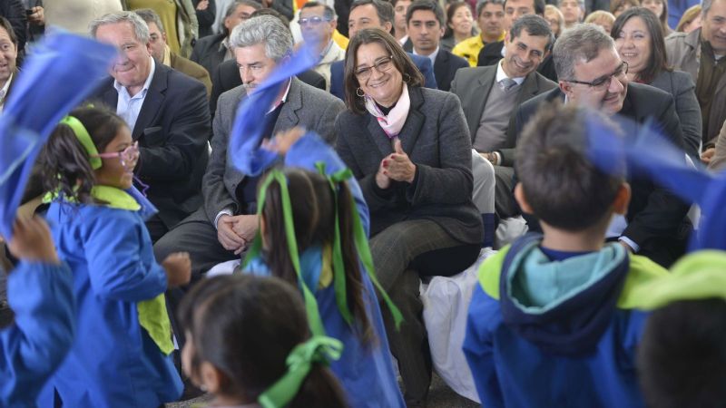 Lucía inauguró el nuevo edificio de Jardín de Infantes Nuclearizado N°7
