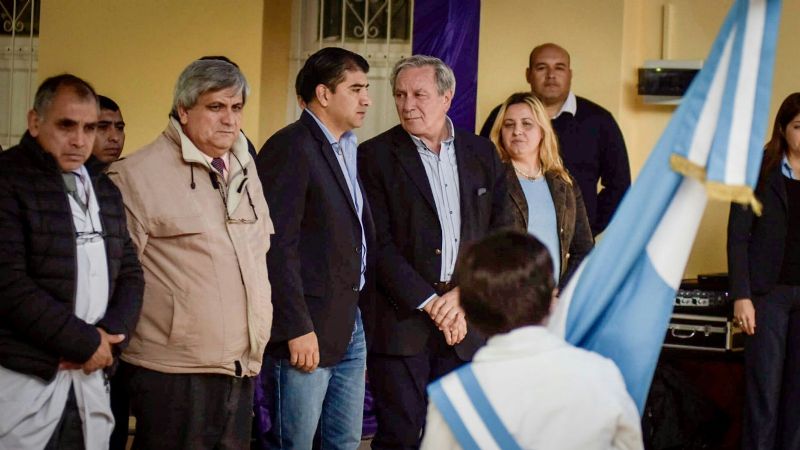 Cordero en la inauguración de las refacciones de la escuela de Palo Labrado
