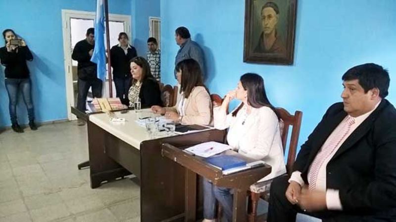 Concejales del FCS quieren dejar en planta permanente a colaboradores suyos