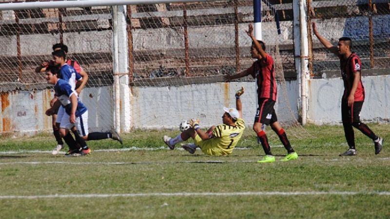 Goleada,  bochorno y detenidos en “Defe”-Sumalao