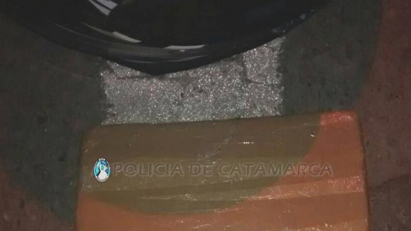 Incautan marihuana, un arma de fuego y detienen a cinco personas
