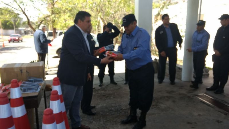 Entrega de elementos para los operativos de control y prevención