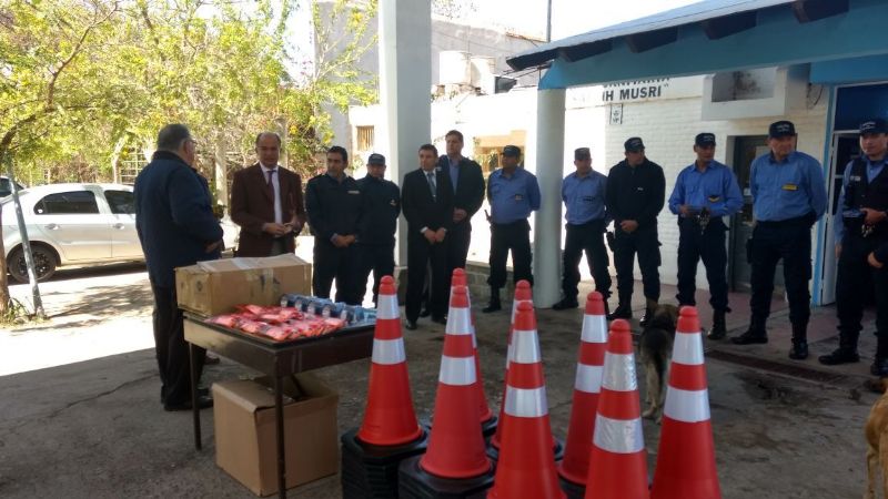 Entrega de elementos para los operativos de control y prevención