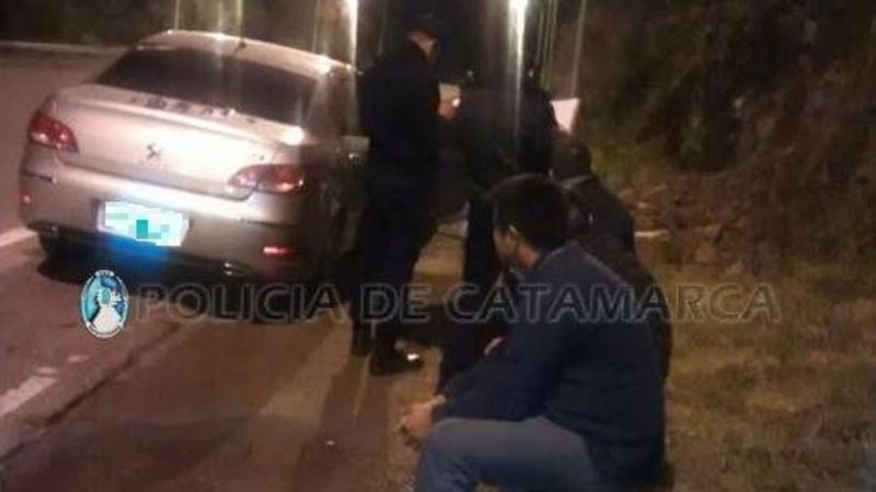 Incautan marihuana, un arma de fuego y detienen a cinco personas