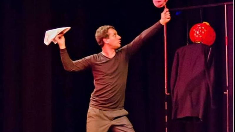 Se repone la obra, “Nadie, pieza para un vestido y un amor”