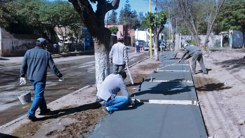 Obras de veredas y parquizado en FME