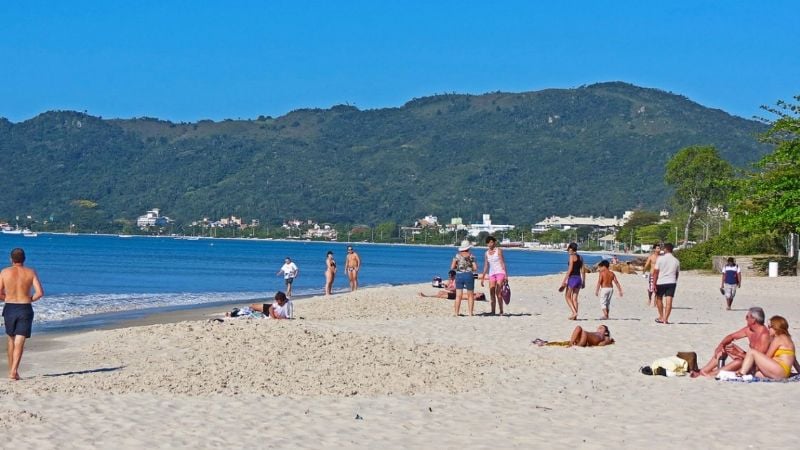 Las playas de Florianópolis elegidas por los argentinos están contaminadas