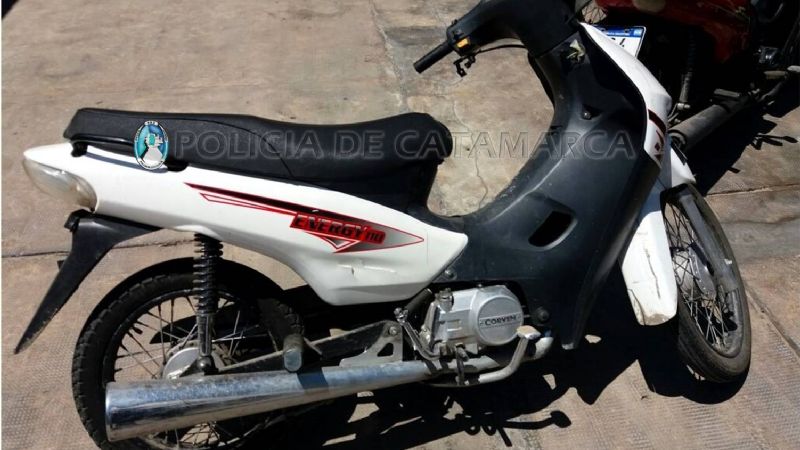 Arrestan a dos personas y secuestran dos motos